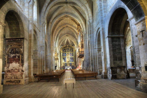 Vista de la iglesia de Fitero desde los pies